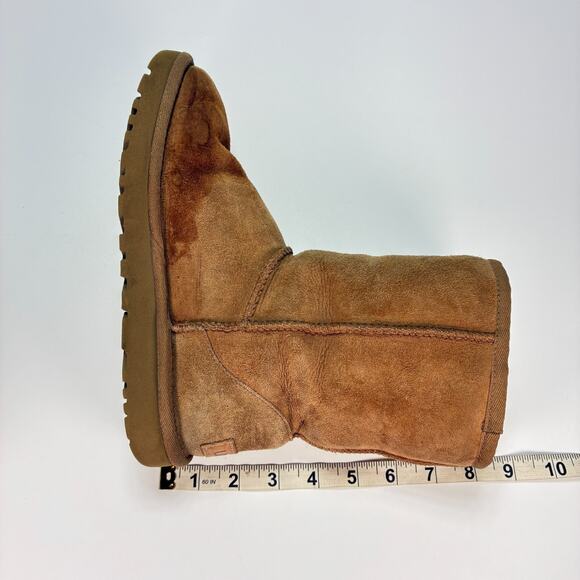 UGG Classic Short II Chestnut Brown Suede Sheepskin Boots 1016223 Women’s Size 5 - Picture 6 of 9